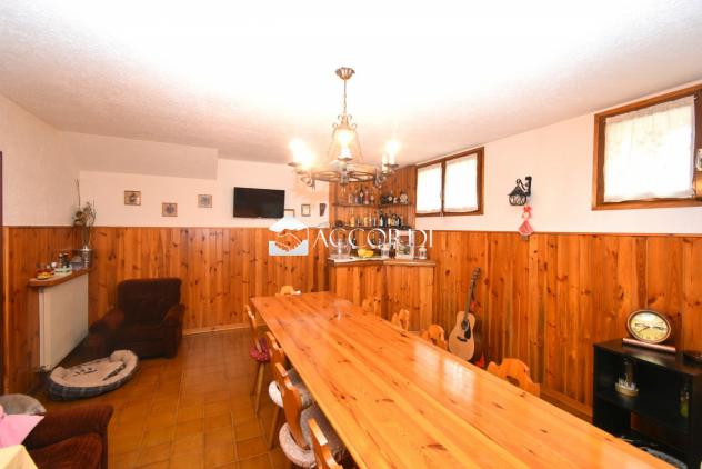 CASA INDIPENDENTE di 4 vani e di 380 mq (GODEGA DI SANT'URBANO) rif. GA8 - Foto 12