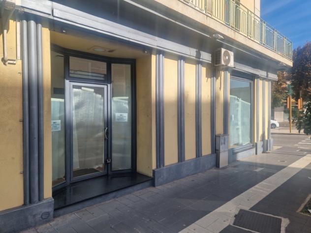 Locale commerciale in affitto a Messina