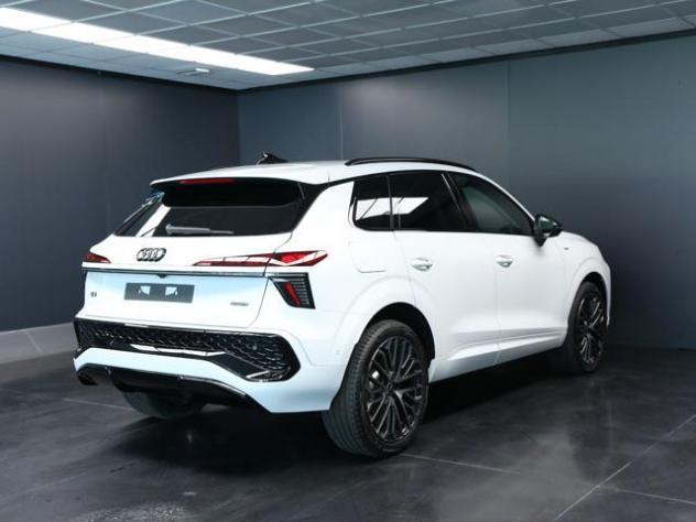 AUDI Q3 TFSI 265CV quattro S tronic S Line edition rif. 24171725 - Foto 3