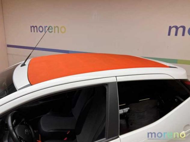 TOYOTA Aygo 1.0 72 CV x-wave Orange rif. 18928154 - Foto 5