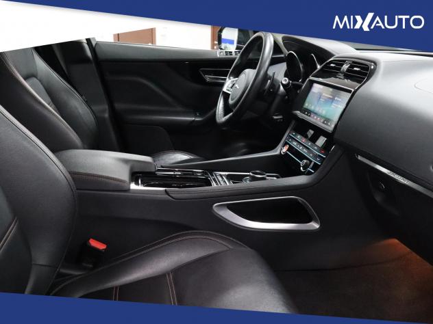 Jaguar F-Pace 2.0D I4 Pure AWD 180CV Auto - Foto 11