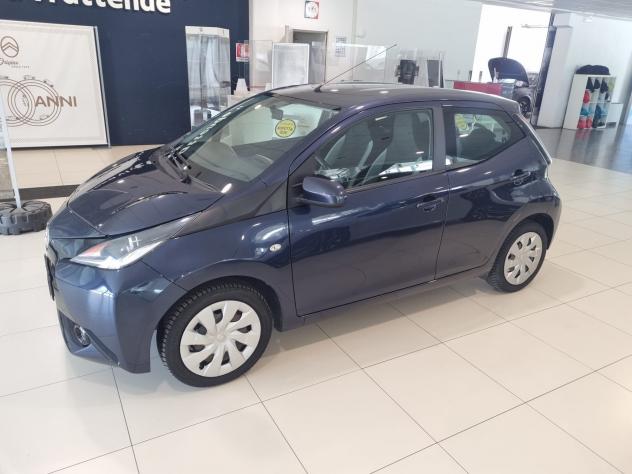 Toyota Aygo 1.0 VVT-i 69 CV 5 porte x-cool - Foto 2