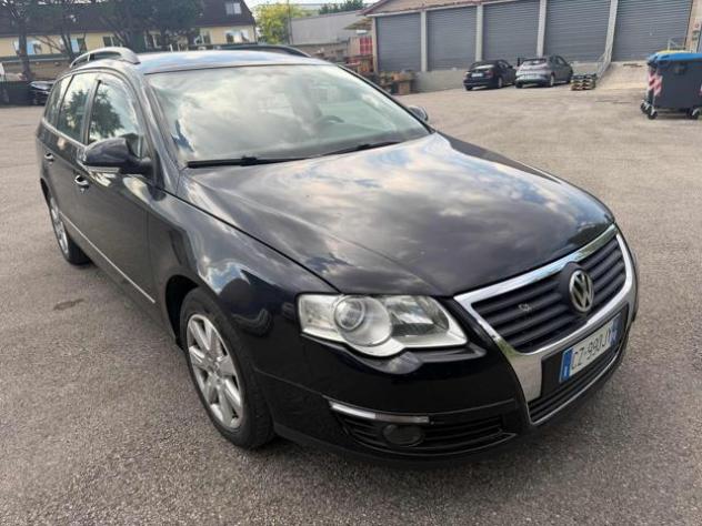 VOLKSWAGEN Passat 2.0 16V TDI Var. Highline senza lavoro da fare rif. 23711890