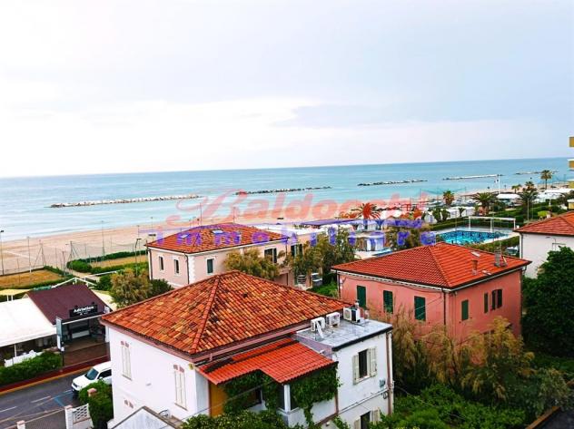 SASSONIA - AMPIO APPARTAMENTO VISTA MARE - Foto 14