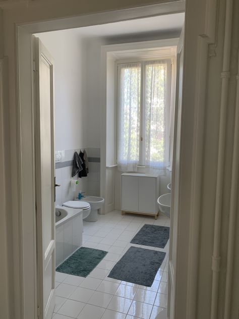 Ampio trilocale ristrutturato in zona Piazza Napoli/Tolstoi - Foto 3