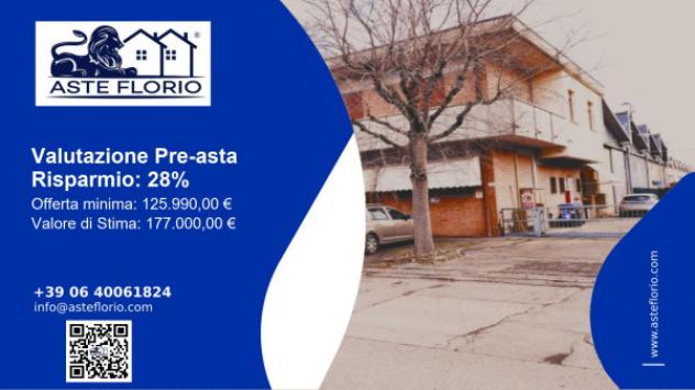 Immobile in asta di 413 m² con più di 5 locali in vendita a Modena