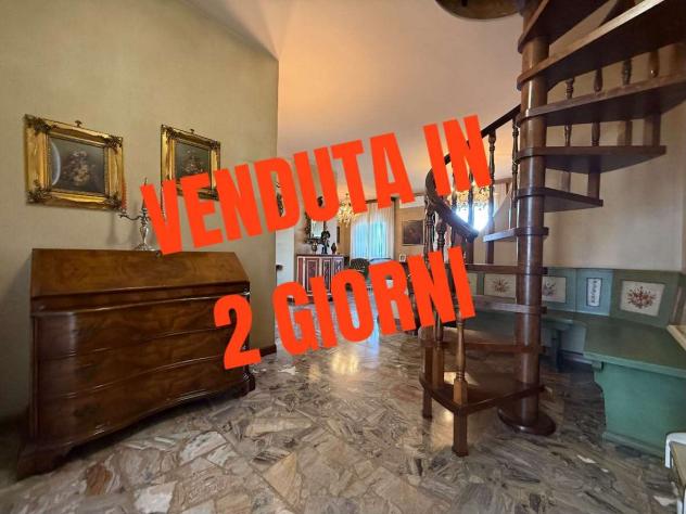 VA0294 - ESCLUSIVA CARPI A DUE PASSI DAL CENTRO "ATTICO CON MANSARDA"