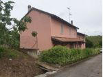FABBRICATO INDIPENDENTE CON RUSTICI E TERRENO
