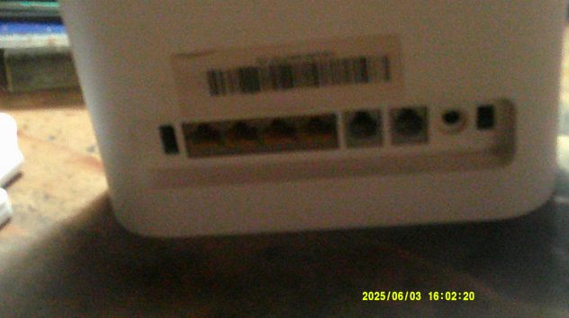 Modem ZTE -con piccolo difetto - Foto 3