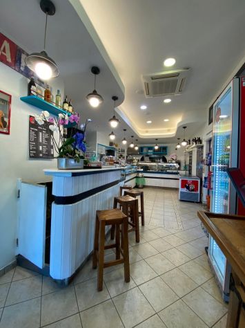 Cessione attività Bar, Pizzeria, Ristorante a 300 metri dal mare 120 m² + dehor - Foto 2