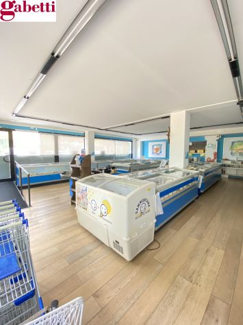 Rif. S2680 - Siena – zona Cerchiaia - Locale commerciale fronte strada