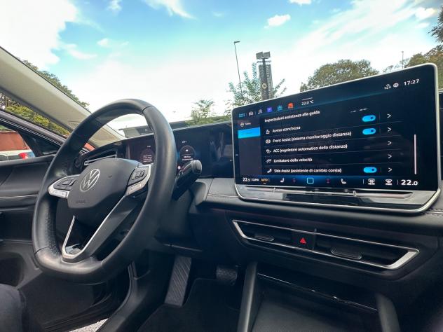 Volkswagen Tiguan 1.5 eTSI 150 CV ACT DSG Elegance UNIPRO Cerchi '20 - Foto 9