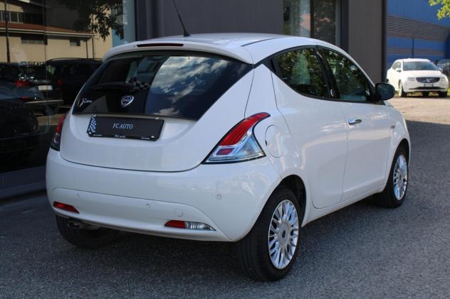 Lancia Ypsilon 1.2 69 CV 5 porte GPL Ecochic Gold - Foto 9