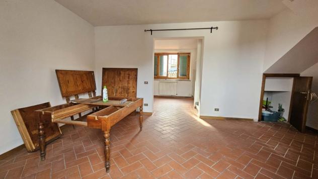 APPARTAMENTO INDIPENDENTE di 4 vani e di 90 mq (CARMIGNANO) rif. L1346 - Foto 4