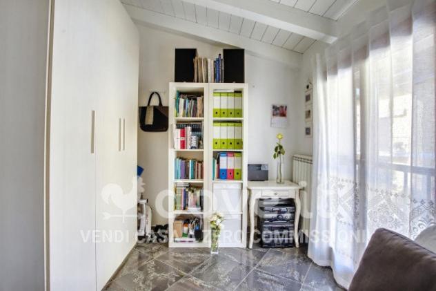 Attico / Mansarda di 77 m² con 3 locali in vendita a Comerio - Foto 8