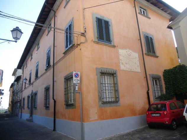 intera palazzina in vendita a Santa Maria a Monte in zona Montecalvoli