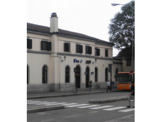 BILOCALE A POCHI PASSI DA FS RHO- 700 EURO