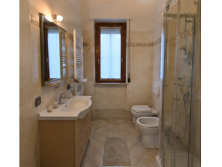 Trilocale ristrutturato corso peschiera