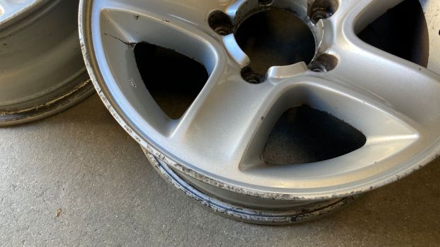 Cerchioni in lega 16 pollici originali Suzuki Gran Vitara del 2005 - Foto 6