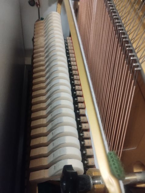Pianoforte Yamaha U3 H bianco con trasporto e panca inclusi - Foto 3