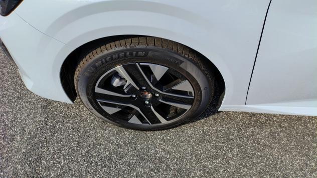 Peugeot 208 1.2 hybrid Edition 110cv e-dcs 6 - Foto 2
