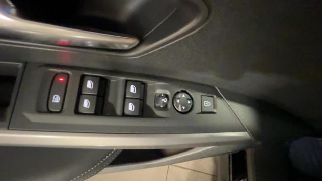 Peugeot 3008 Hybrid 145 Allure e-DCS 6 - Foto 5