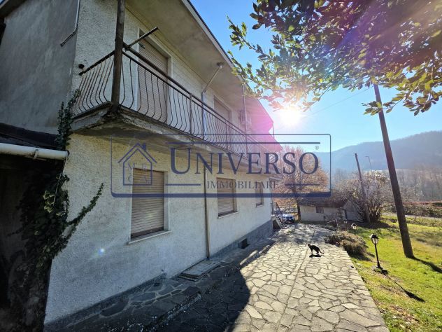 PORZIONE DI BIFAMILIARE ARREDATA CON BOX E TERRENO - Foto 9