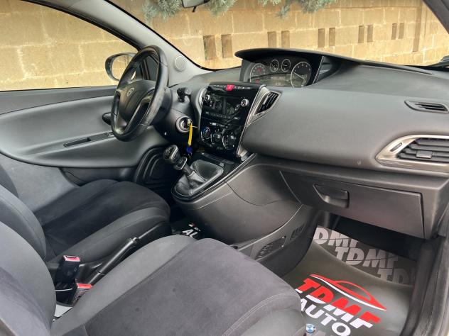 Lancia Ypsilon 1.2 69 CV 5 porte - Foto 10