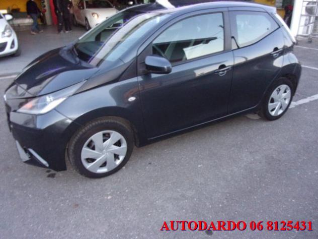 TOYOTA Aygo X-business 1.0 VVT-i 69 CV 5 porte rif. 22981985 - Foto 2