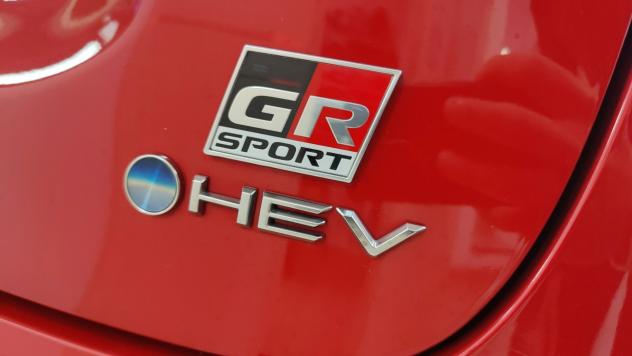 Toyota Yaris Cross 1.5 Hybrid 130 CV 5p. E-CVT GR SPORT - Foto 8