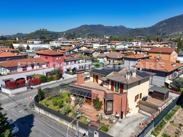 Villa in vendita a Gussago