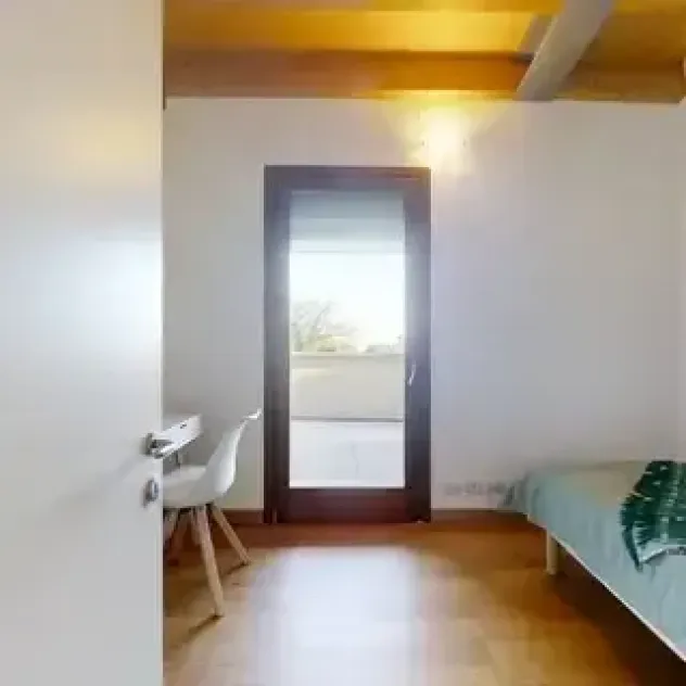 Stanza - Roncade . Rif.: TV-13 C |