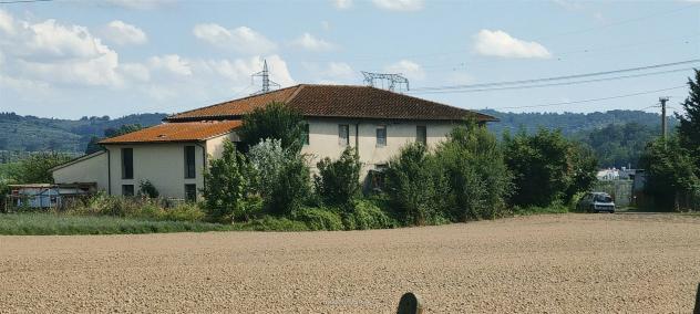 Colonica in Vendita in zona SANT'ANGELO A LECORE con giardino