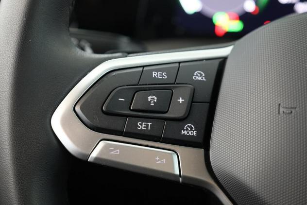 Volkswagen Golf 1.5 eTSI 150CV DSG 50 Years IQ-LED+PANO+Head-Up - Foto 10