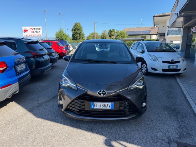 Toyota Yaris 1.0 Benzina Neopatentati - Foto 2