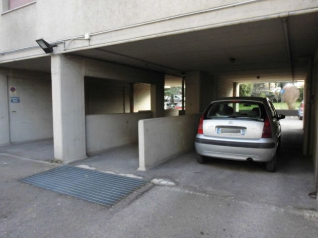 Posto auto coperto tra Via Turati e Via San Valentino (ex Via Mentana) - Foto 4