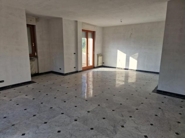 Attico in affitto a Marina di Carrara - Carrara 120 mq Rif: 1190410