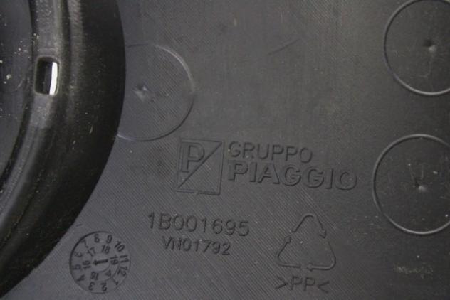 PIAGGIO MEDLEY 125 1B001695 COVER TAPPO SERBATOIO 16 - 19 FUEL CAP COVER - Foto 3