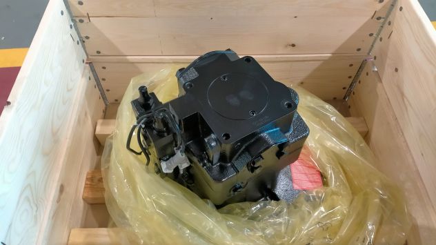 Pompa Rexroth A11VO130DRG/10L-VZD12N00-S per Liebherr R996