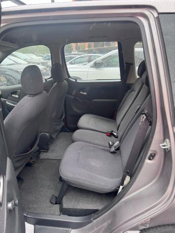 Toyota Yaris Verso 1.3 84cv UNIPRO - Foto 9