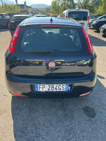 Fiat Punto 1.3 MJT II S&S 95 CV N - Foto 9