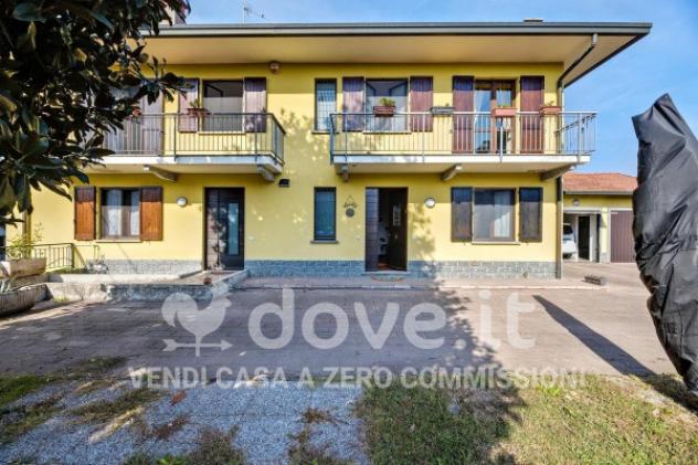 Villa di 355 m² con più di 5 locali e box auto in vendita a Biandronno - Foto 6