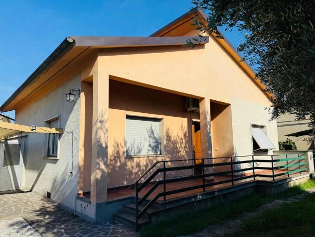 Casa singola in vendita a Lunata - Capannori 100 mq Rif: 1422413