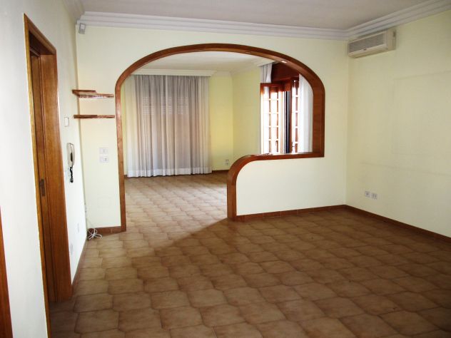 CENTRALE – AMPIO – CON TERRAZZO