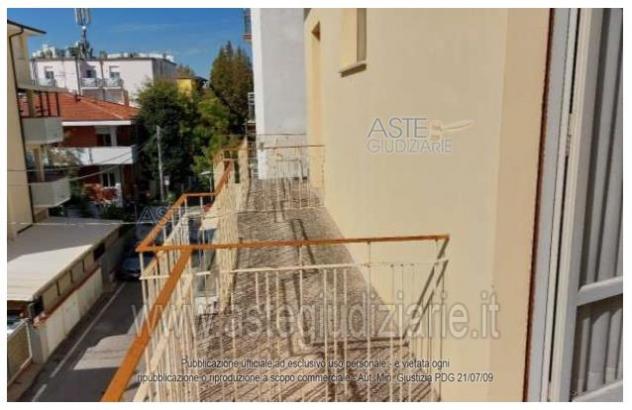 IMMOBILI-ALTRA CATEGORIA-Viale Napoli, 3 - frazione viserba - Foto 2