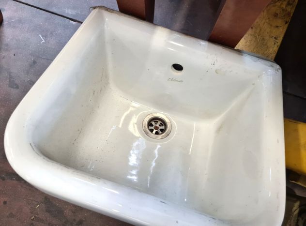 lavatoio in ceramica da bagno usato - Foto 2