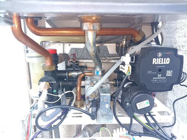 caldaia RIELLO residence CONDENSING 29KW GAS METAN - Foto 5