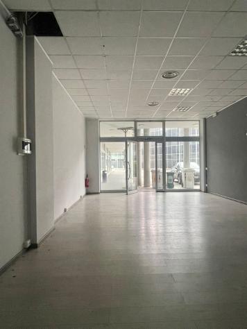 Negozio mq. 70 con posto auto