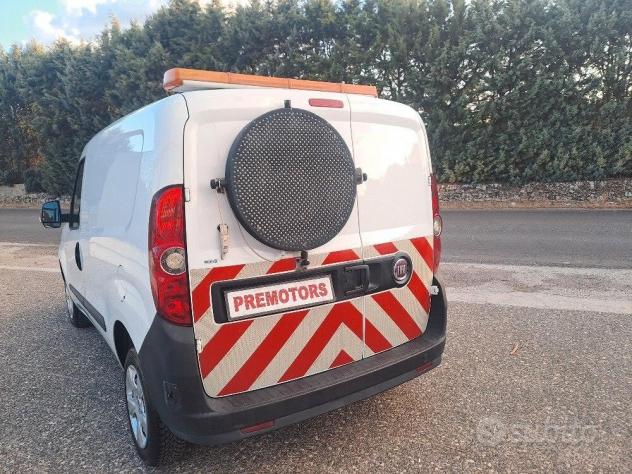 Fiat doblo officina mobile segnaletica stradale