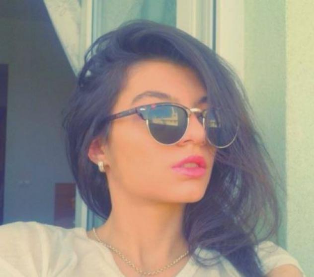 Donna di Milano. Fisico Normale Tel:
